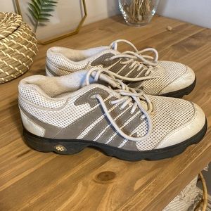 Bite Size 8.5 Golf Sneakers